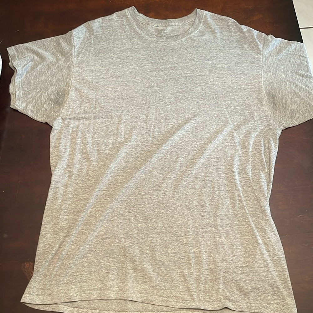 XL plain gray Hanes t-shirt